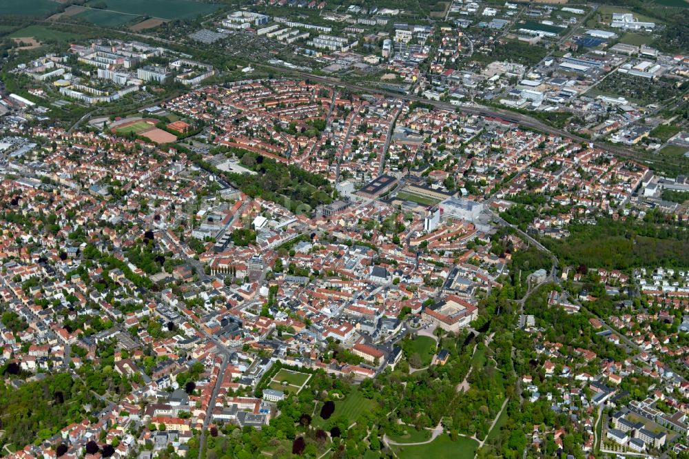 Weimar von oben - Stadtgebiet mit Innenstadtbereich in Weimar im Bundesland Thüringen, Deutschland