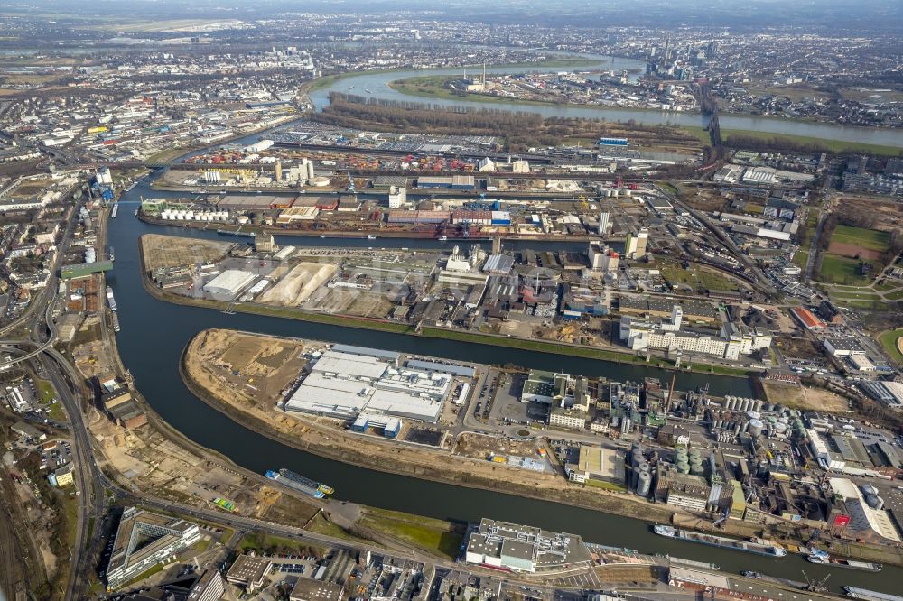 Neuss von oben - Stadthafen Neusser Hafen am Ufer des Flußverlaufes des Rhein in Neuss im Bundesland Nordrhein-Westfalen