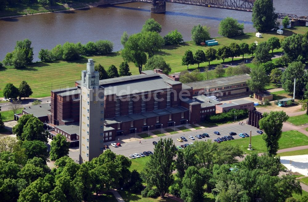 Magdeburg aus der Vogelperspektive: Stadthalle Magdeburg im Bundesland Sachsen-Anhalt