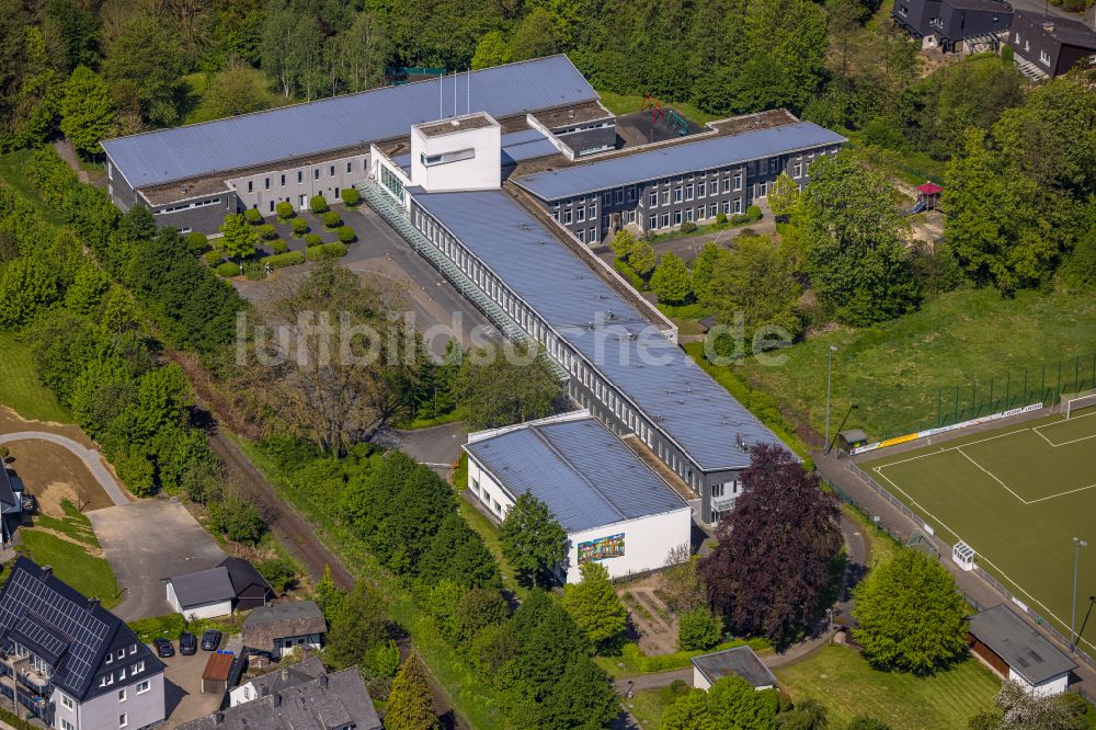 Olsberg aus der Vogelperspektive: Stadtische Förderschule Ruhraue in Olsberg im Bundesland Nordrhein-Westfalen, Deutschland