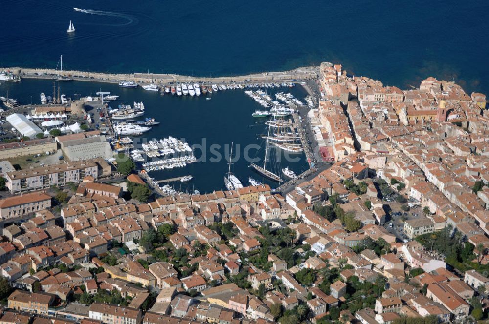 Luftbild St. Tropez - Stadtkern und Hafen von St. Tropez / Le centre - ville et le port de St. Tropez