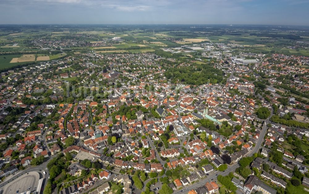 Werl von oben - Stadtkern vom Innenstadtbereich Werl im Bundesland Nordrhein-Westfalen