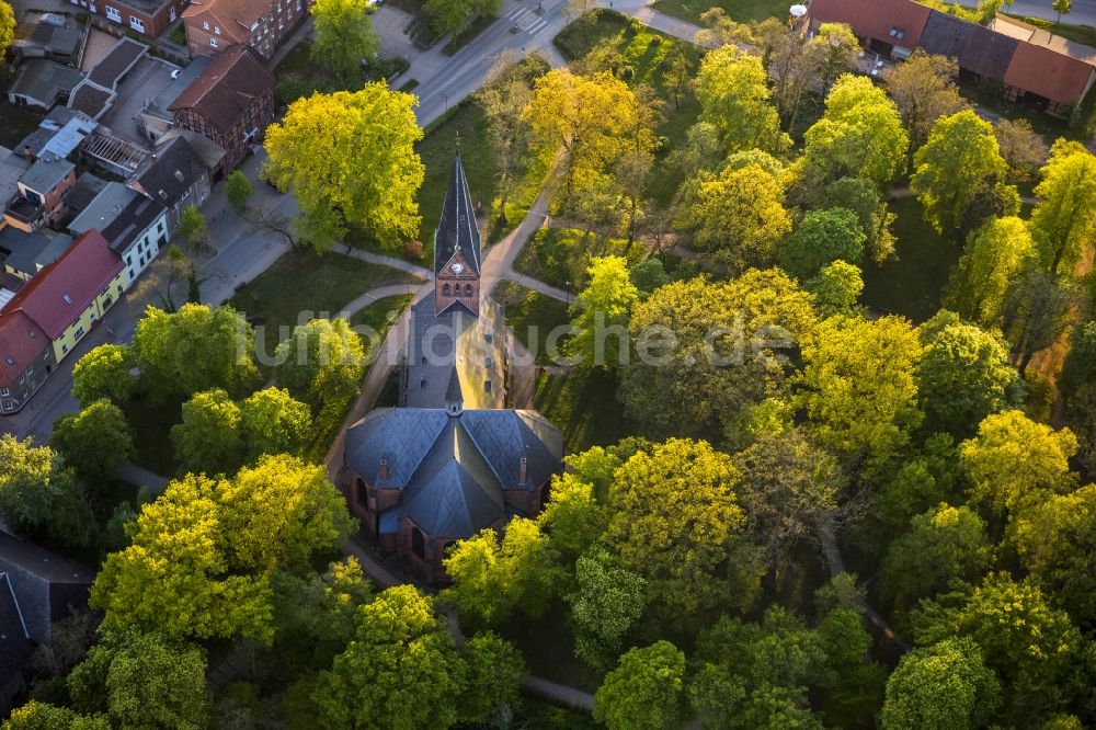 Malchow aus der Vogelperspektive: Stadtkirche Malchow im Bundesland Mecklenburg-Vorpommern