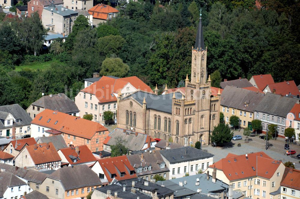 Fürstenberg/ Havel von oben - Stadtkirche auf dem Marktplatz in Fürstenberg/ Havel