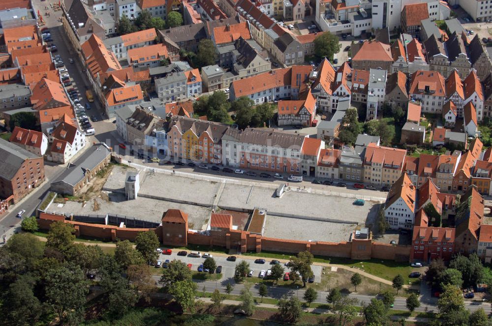 Luftbild STRALSUND - Stadtmauer am Knieperwall der Hansestadt Stralsund