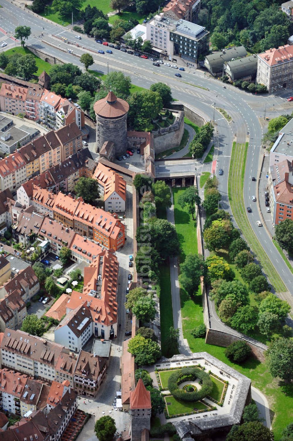 Luftaufnahme Nürnberg - Stadtmauer / Neutormauer in Nürnberg