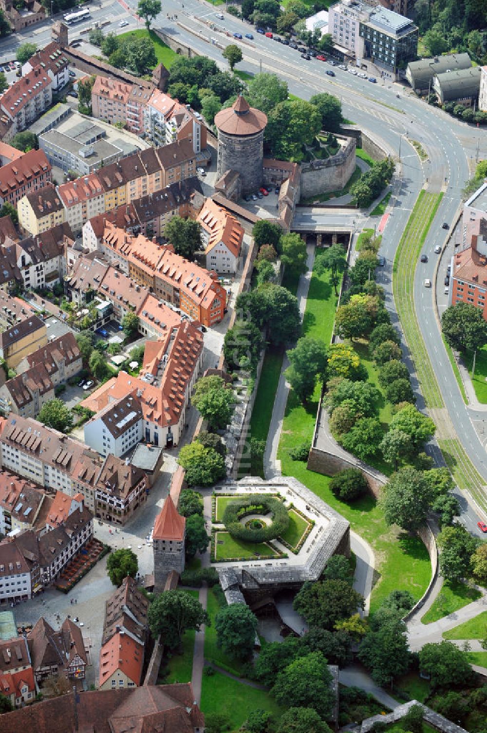 Nürnberg von oben - Stadtmauer / Neutormauer in Nürnberg