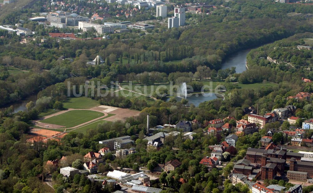 Luftaufnahme Halle Saale - Stadtpark Ziegelwiese in Halle an der Saale