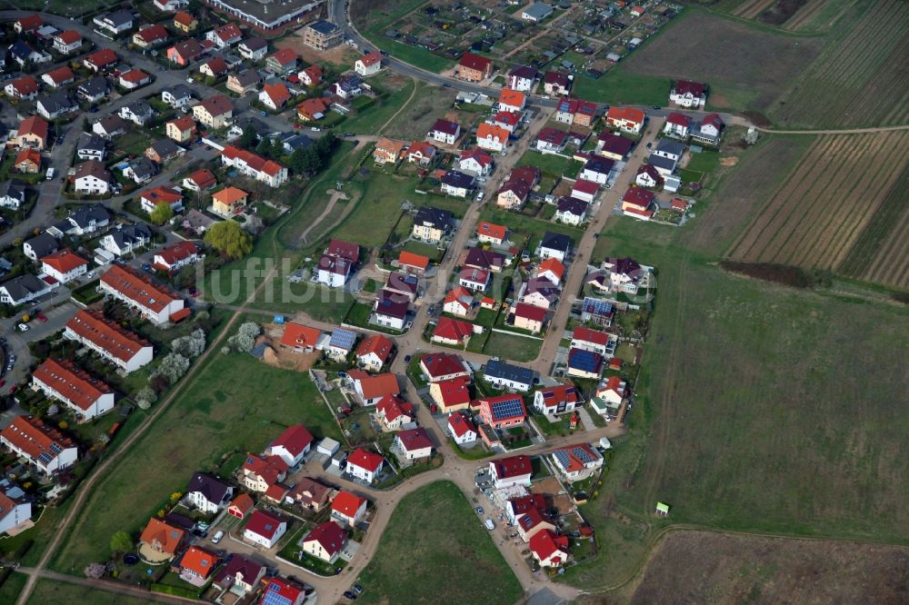 Bad Kreuznach aus der Vogelperspektive: Stadtrand und Außenbezirks- Wohngebiet in Bad Kreuznach im Bundesland Rheinland-Pfalz