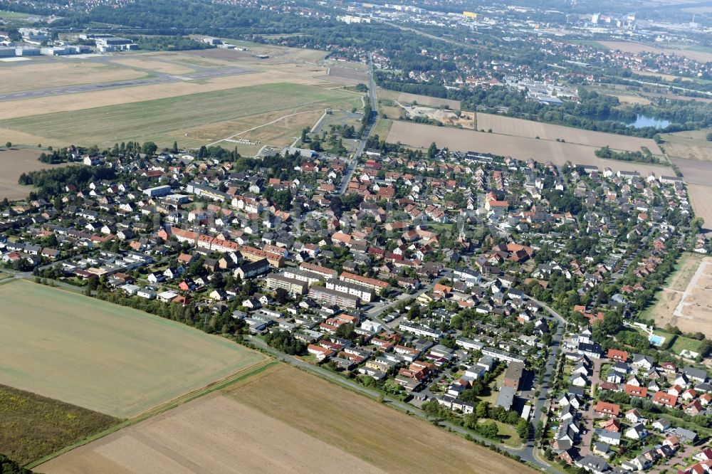 Braunschweig aus der Vogelperspektive: Stadtrand und Außenbezirks- Wohngebiet in Braunschweig im Bundesland Niedersachsen