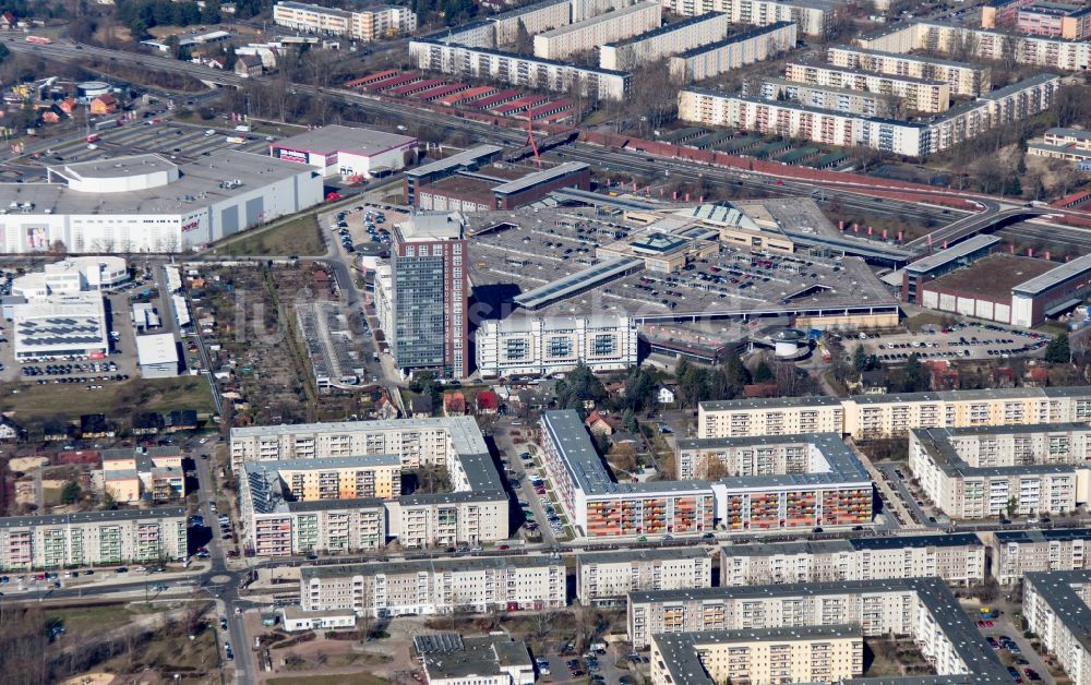 Luftaufnahme Potsdam - Stadtrand und Außenbezirks- Wohngebiet Kirchsteigfeld in Potsdam im Bundesland Brandenburg, Deutschland