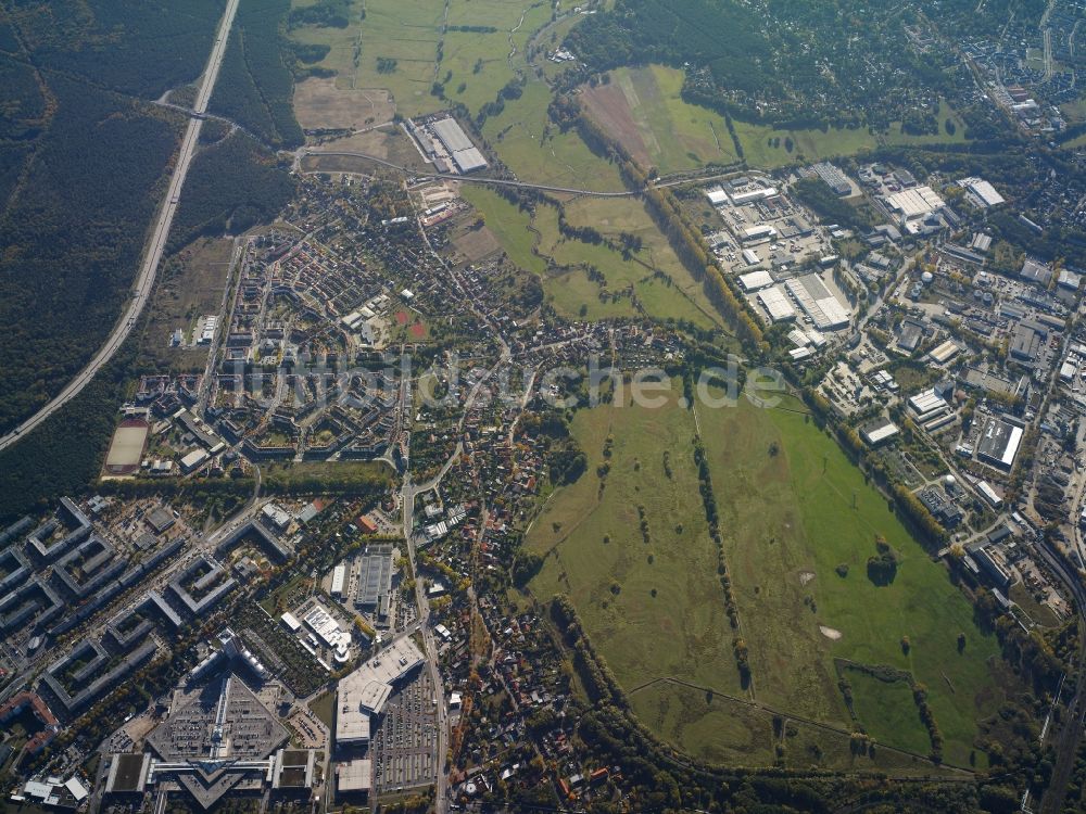 Potsdam aus der Vogelperspektive: Stadtrand und Außenbezirks- Wohngebiet Kirchsteigfeld in Potsdam im Bundesland Brandenburg, Deutschland