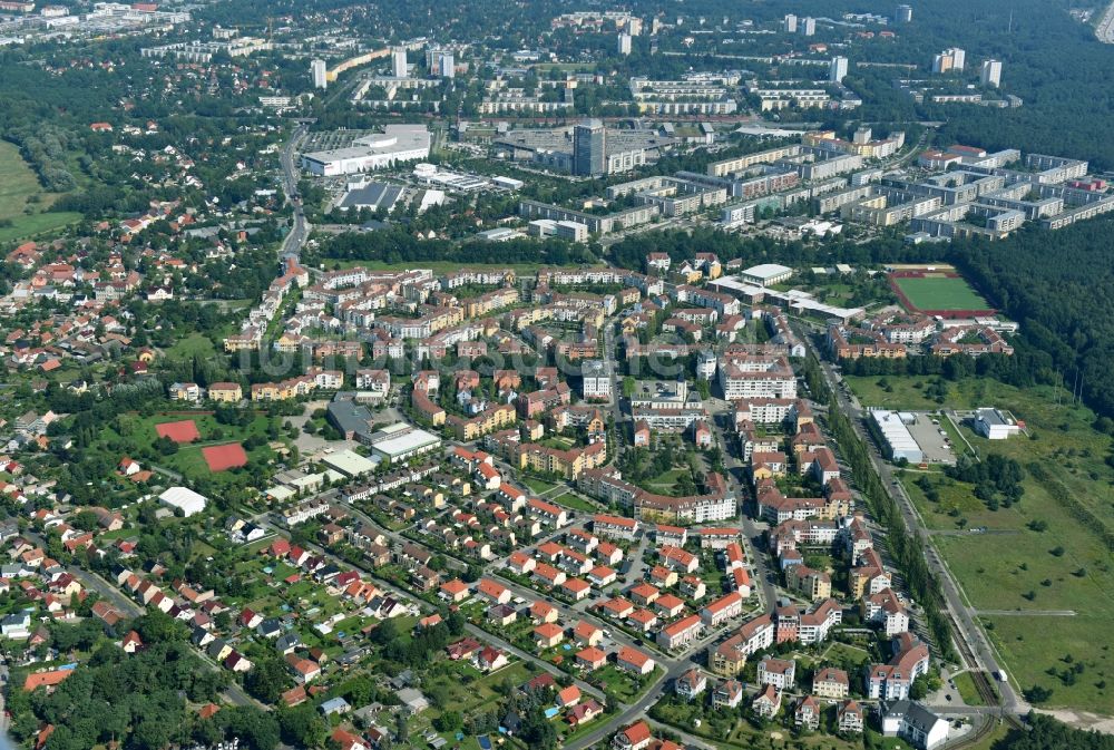 Luftaufnahme Potsdam - Stadtrand und Außenbezirks- Wohngebiet Kirchsteigfeld in Potsdam im Bundesland Brandenburg, Deutschland