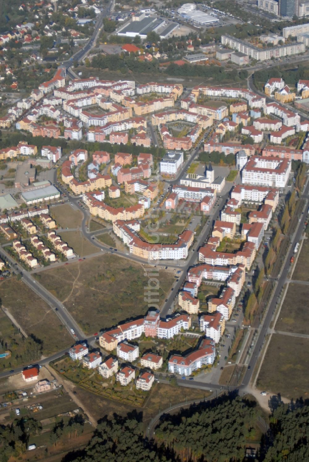 Luftbild Potsdam - Stadtrand und Außenbezirks- Wohngebiet Kirchsteigfeld in Potsdam im Bundesland Brandenburg, Deutschland