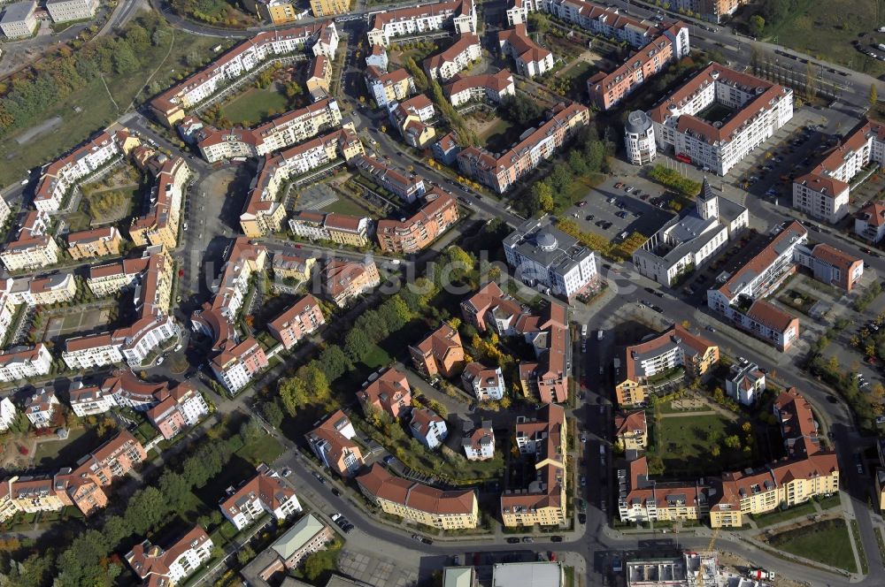 Potsdam von oben - Stadtrand und Außenbezirks- Wohngebiet Kirchsteigfeld in Potsdam im Bundesland Brandenburg, Deutschland