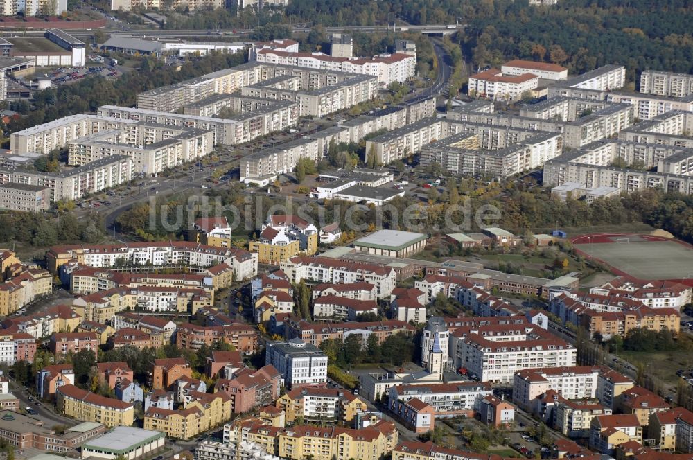 Luftaufnahme Potsdam - Stadtrand und Außenbezirks- Wohngebiet Kirchsteigfeld in Potsdam im Bundesland Brandenburg, Deutschland