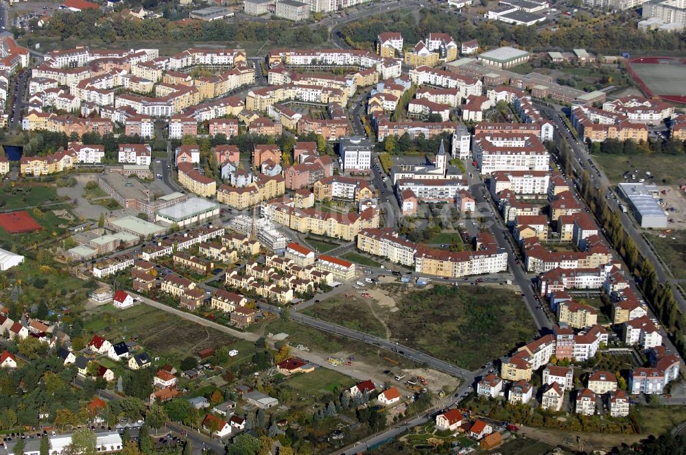 Potsdam aus der Vogelperspektive: Stadtrand und Außenbezirks- Wohngebiet Kirchsteigfeld in Potsdam im Bundesland Brandenburg, Deutschland