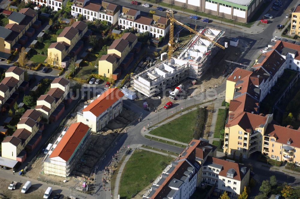 Potsdam von oben - Stadtrand und Außenbezirks- Wohngebiet Kirchsteigfeld in Potsdam im Bundesland Brandenburg, Deutschland