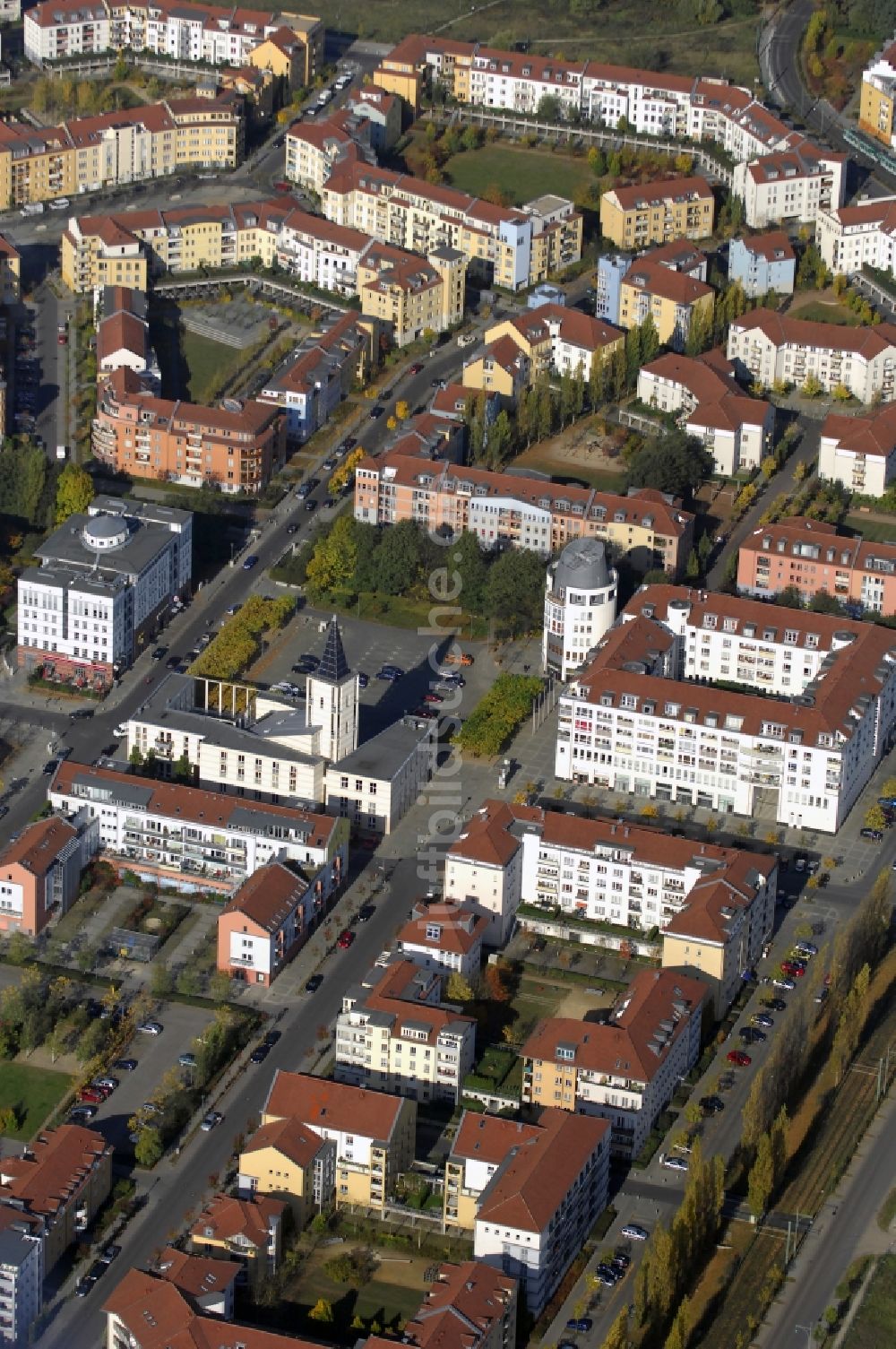 Potsdam aus der Vogelperspektive: Stadtrand und Außenbezirks- Wohngebiet Kirchsteigfeld in Potsdam im Bundesland Brandenburg, Deutschland