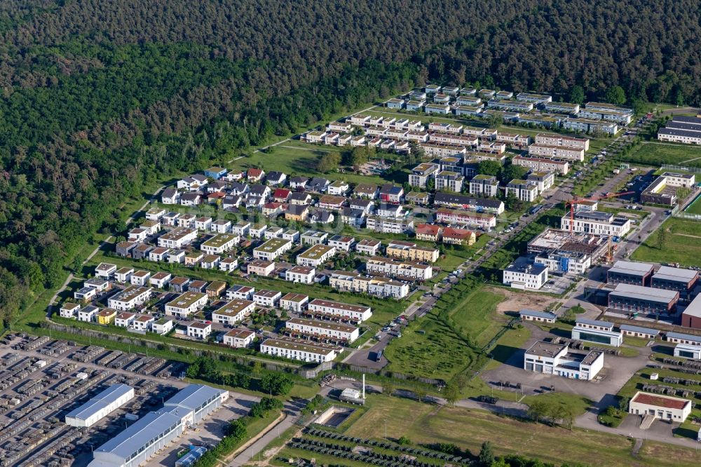 Neureut aus der Vogelperspektive: Stadtrand und Außenbezirks- Wohngebiete Abraham Lincoln Anlage in Neureut im Bundesland Baden-Württemberg, Deutschland