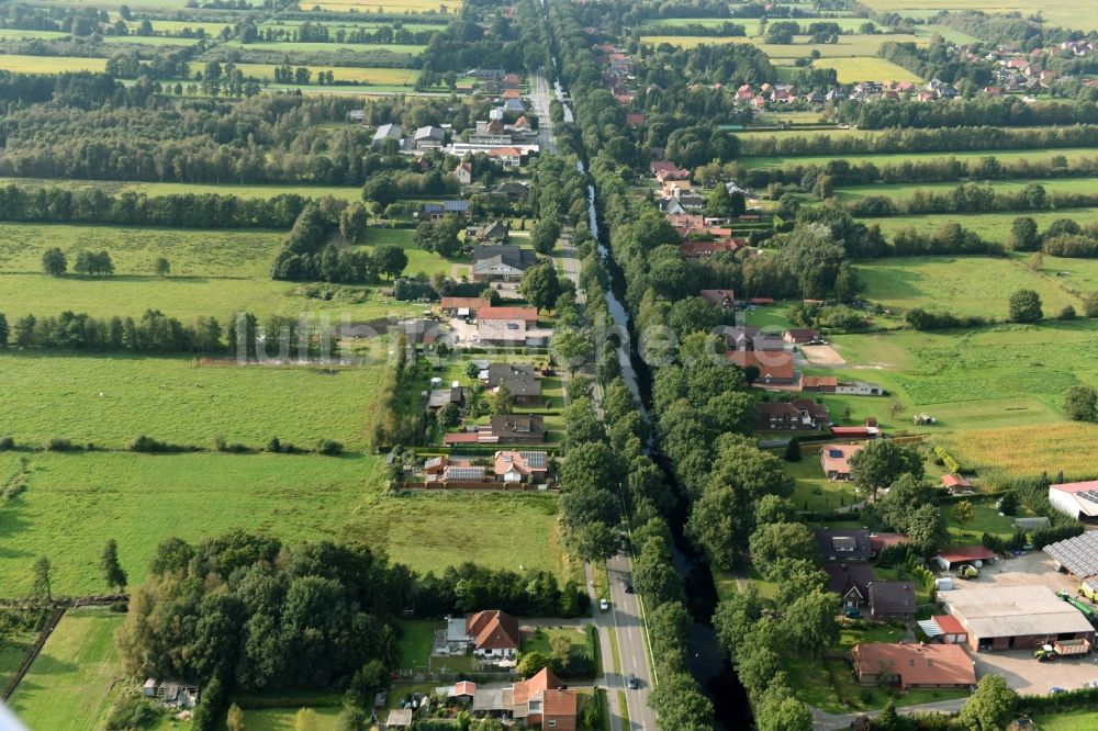 Luftaufnahme Barßel - Stadtrand und Außenbezirks- Wohngebiete in Barßel im Bundesland Niedersachsen