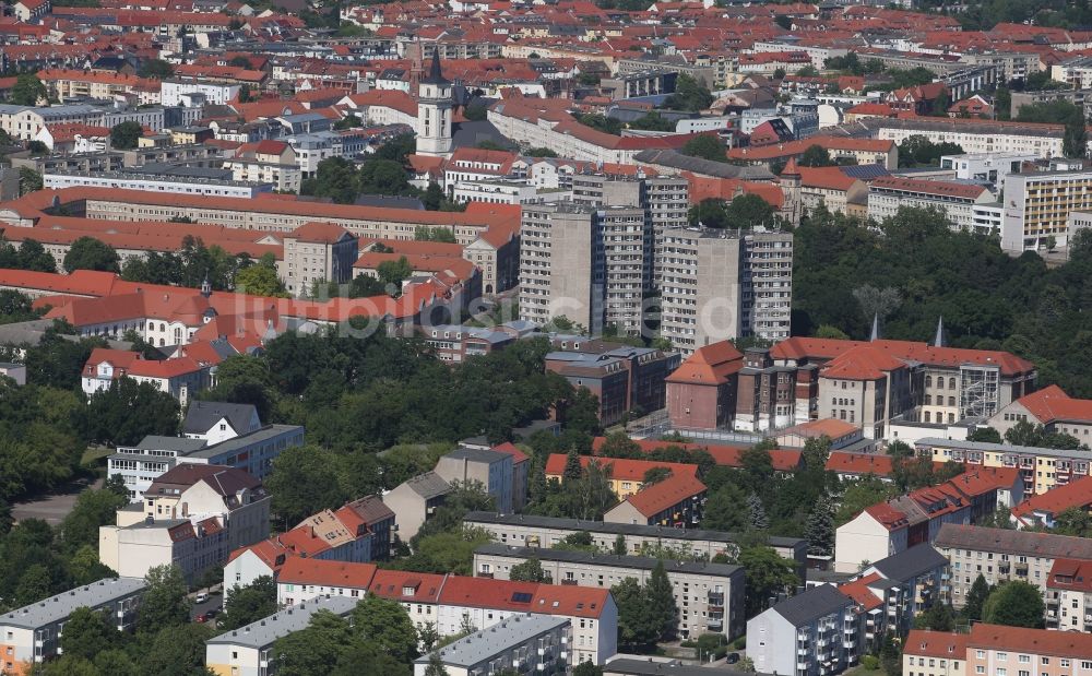 Dessau von oben - Stadtrand und Außenbezirks- Wohngebiete in Dessau im Bundesland Sachsen-Anhalt, Deutschland