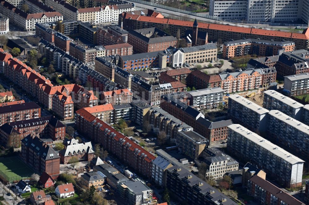 Luftbild Kopenhagen - Stadtrand und Außenbezirks- Wohngebiete Frederiksberg in Kopenhagen in Dänemark