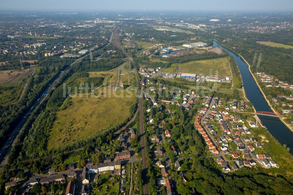 Herne von oben - Stadtrand und Außenbezirks- Wohngebiete in Herne im Bundesland Nordrhein-Westfalen