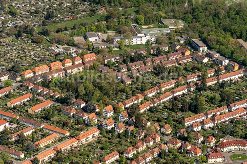 Luftaufnahme Karlsruhe - Stadtrand und Außenbezirks- Wohngebiete in Karlsruhe im Bundesland Baden-Württemberg, Deutschland