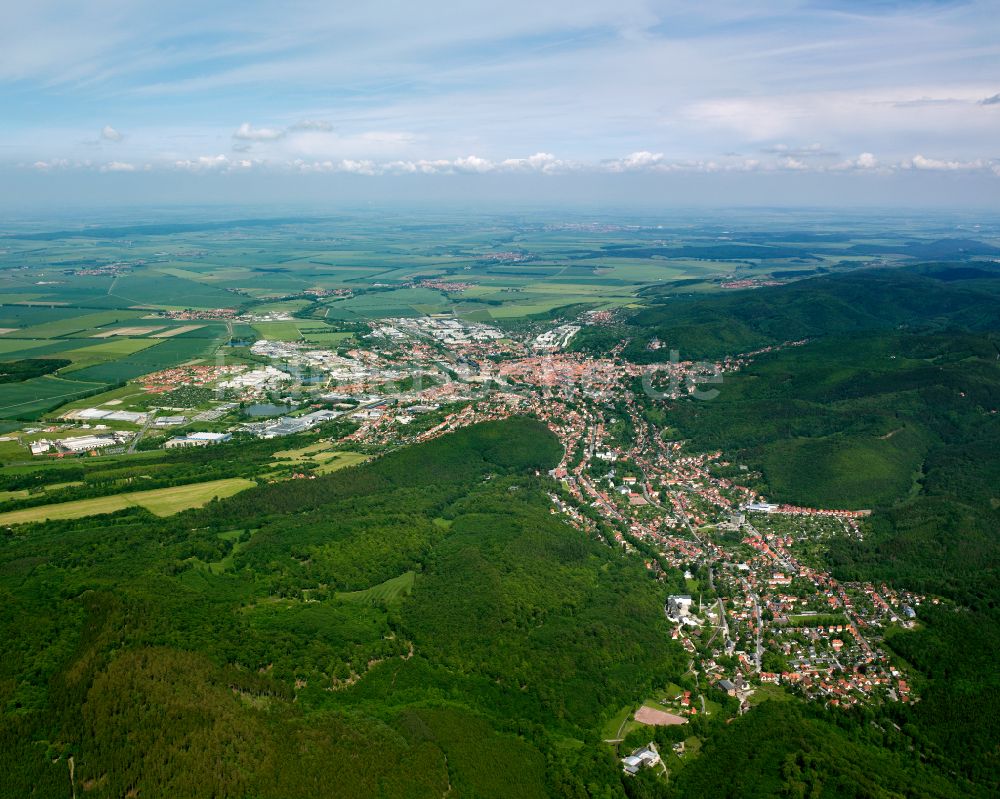 Wernigerode aus der Vogelperspektive: Stadtrand und Außenbezirks- Wohngebiete im Ortsteil Hasserode in Wernigerode im Bundesland Sachsen-Anhalt, Deutschland