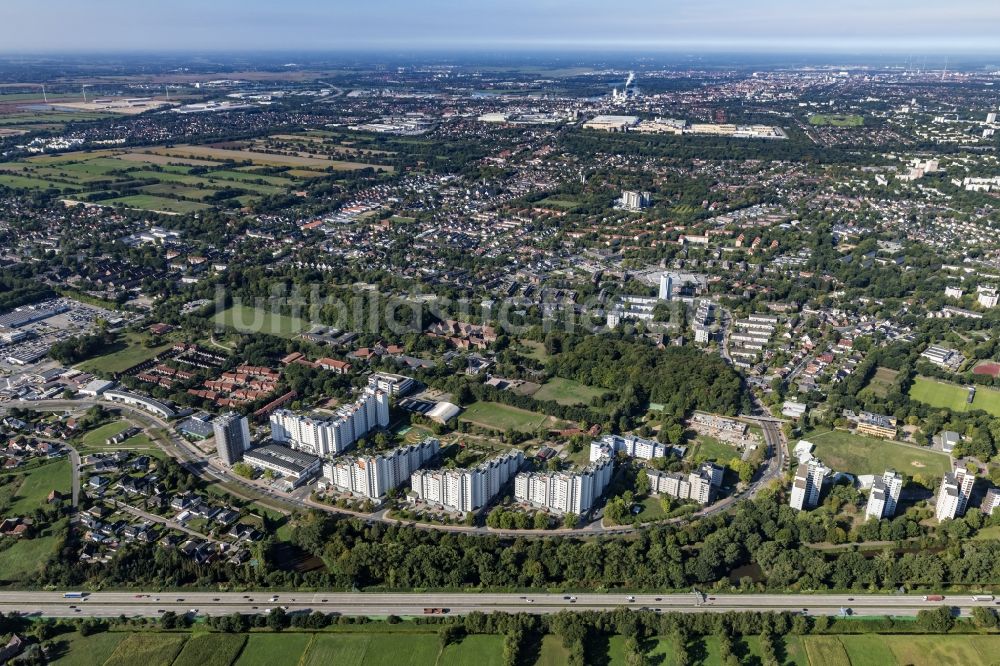 Bremen aus der Vogelperspektive: Stadtrand und Außenbezirks- Wohngebiete im Ortsteil Tenever in Bremen, Deutschland