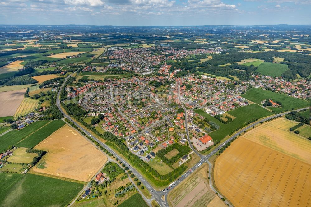 Luftbild Sassenberg - Stadtrand und Außenbezirks- Wohngebiete in Sassenberg im Bundesland Nordrhein-Westfalen, Deutschland