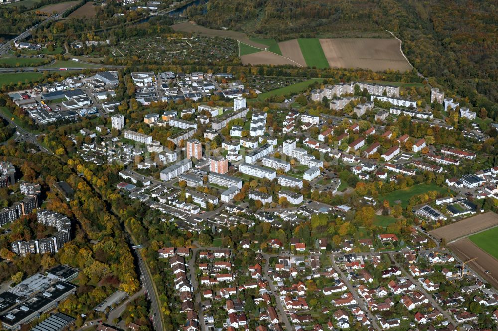 Ulm von oben - Stadtrand und Außenbezirks- Wohngebiete in Ulm im Bundesland Baden-Württemberg, Deutschland