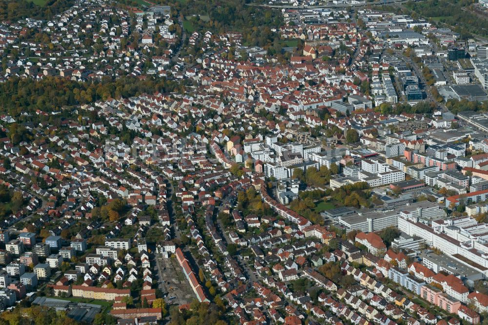 Luftaufnahme Ulm - Stadtrand und Außenbezirks- Wohngebiete in Ulm im Bundesland Baden-Württemberg, Deutschland