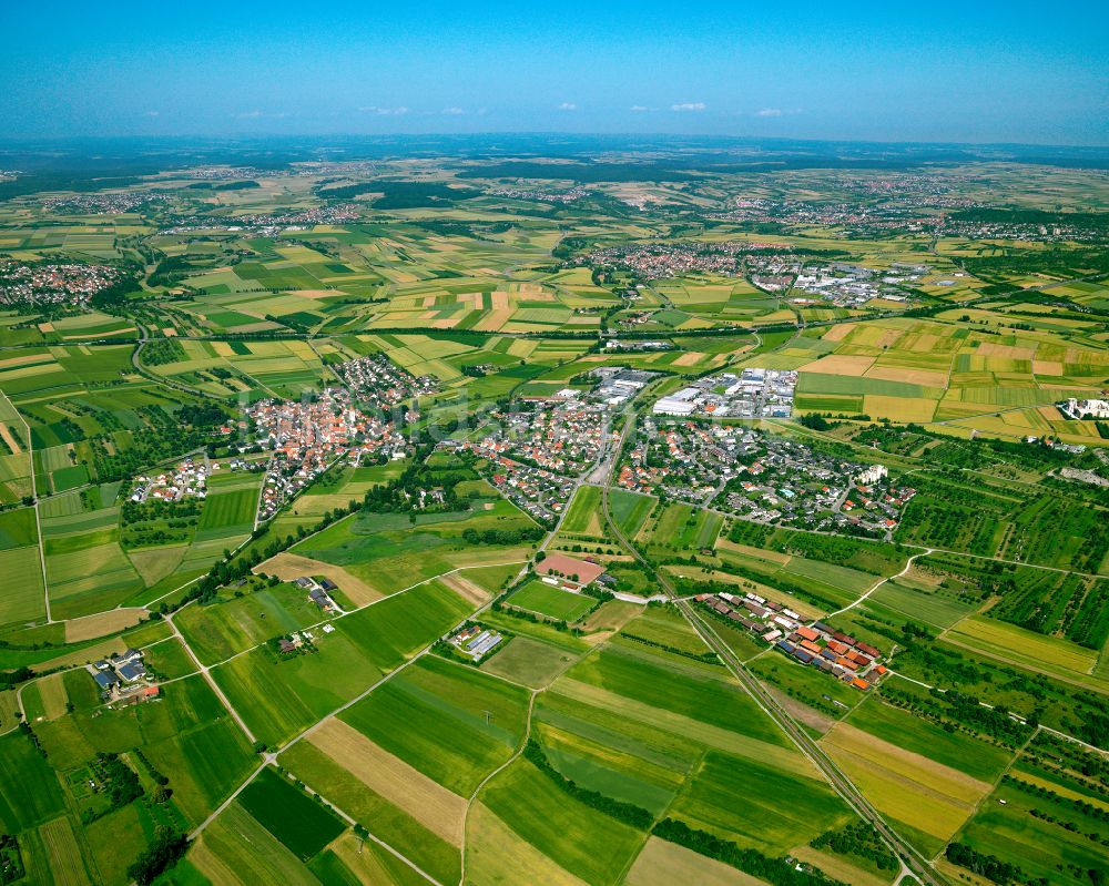 Altingen von oben - Stadtrand mit landwirtschaftlichen Feldern in Altingen im Bundesland Baden-Württemberg, Deutschland