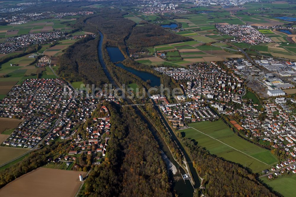 Ay von oben - Stadtrand mit landwirtschaftlichen Feldern in Ay im Bundesland Bayern, Deutschland