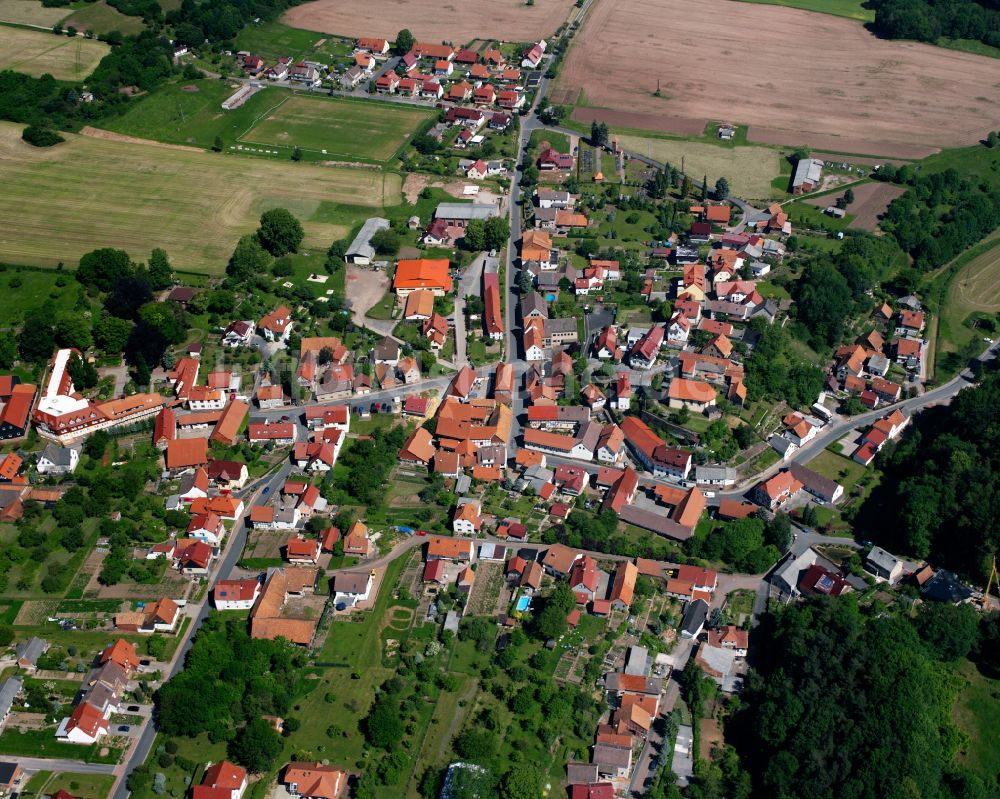 Luftbild Birkenfelde - Stadtrand mit landwirtschaftlichen Feldern in Birkenfelde im Bundesland Thüringen, Deutschland