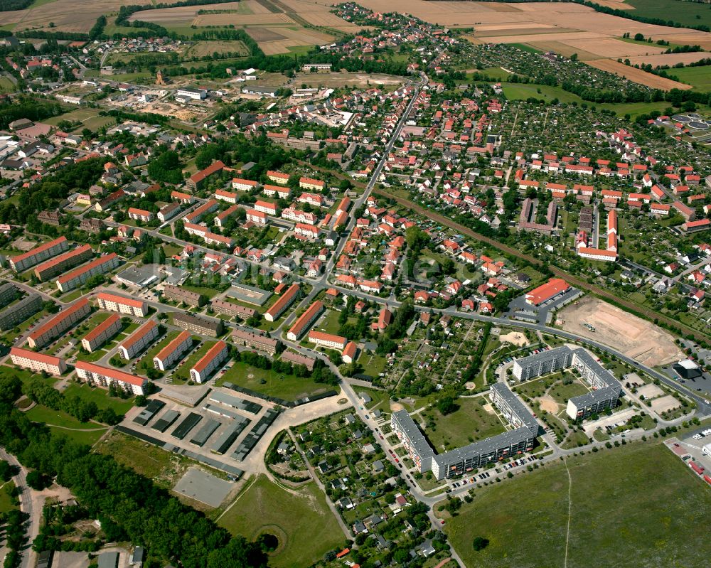 Gröditz aus der Vogelperspektive: Stadtrand mit landwirtschaftlichen Feldern in Gröditz im Bundesland Sachsen, Deutschland