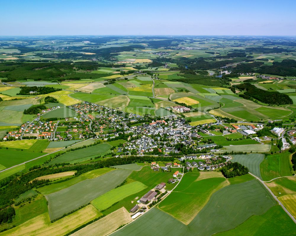 Luftaufnahme Köditz - Stadtrand mit landwirtschaftlichen Feldern in Köditz im Bundesland Bayern, Deutschland