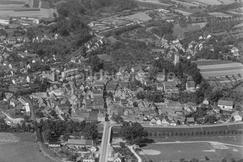 Möckmühl von oben - Stadtrand mit landwirtschaftlichen Feldern in Möckmühl im Bundesland Baden-Württemberg, Deutschland