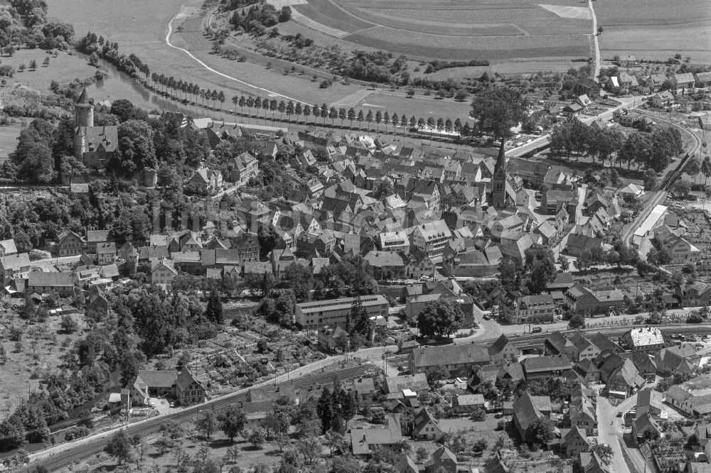 Luftaufnahme Möckmühl - Stadtrand mit landwirtschaftlichen Feldern in Möckmühl im Bundesland Baden-Württemberg, Deutschland