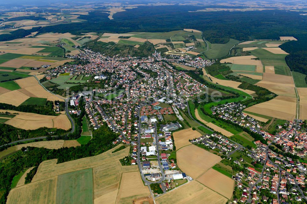 Rimpar von oben - Stadtrand mit landwirtschaftlichen Feldern in Rimpar im Bundesland Bayern, Deutschland