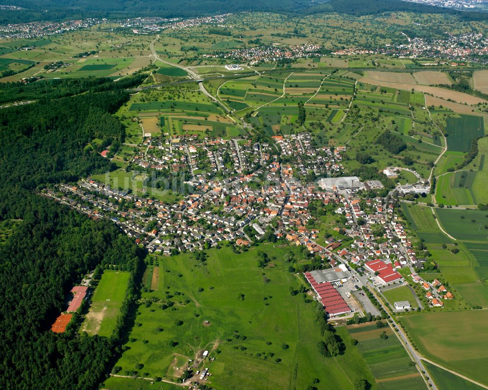 Stupferich von oben - Stadtrand mit landwirtschaftlichen Feldern in Stupferich im Bundesland Baden-Württemberg, Deutschland