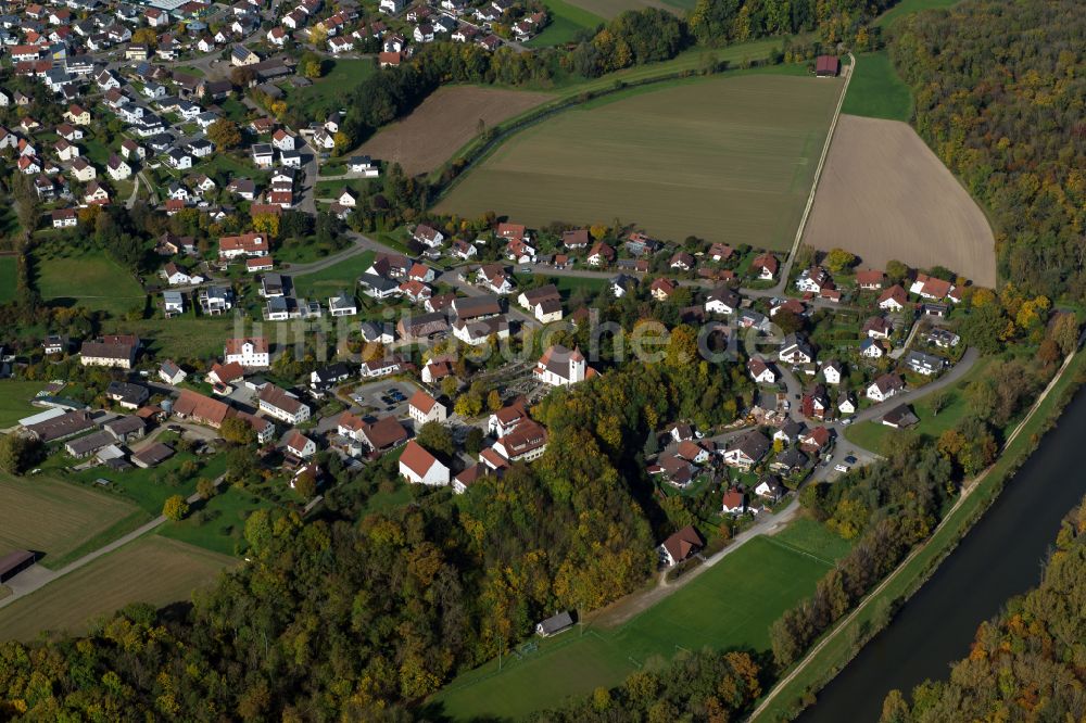 Unterkirchberg aus der Vogelperspektive: Stadtrand mit landwirtschaftlichen Feldern in Unterkirchberg im Bundesland Baden-Württemberg, Deutschland