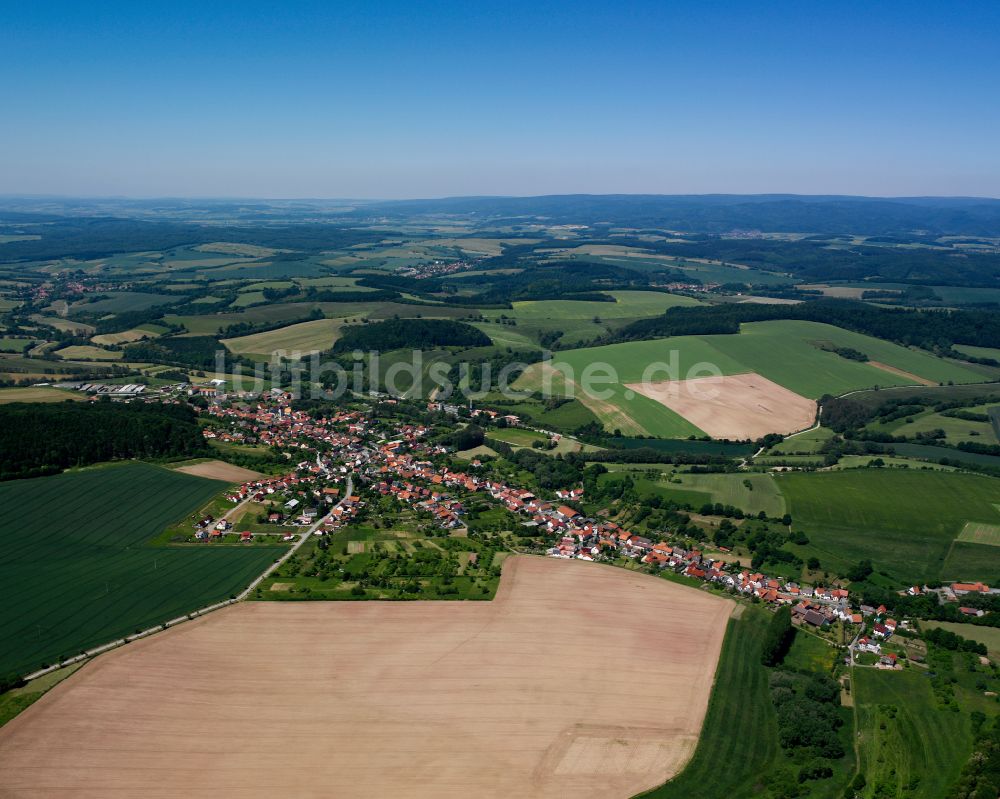 Weißenborn-Lüderode aus der Vogelperspektive: Stadtrand mit landwirtschaftlichen Feldern in Weißenborn-Lüderode im Bundesland Thüringen, Deutschland