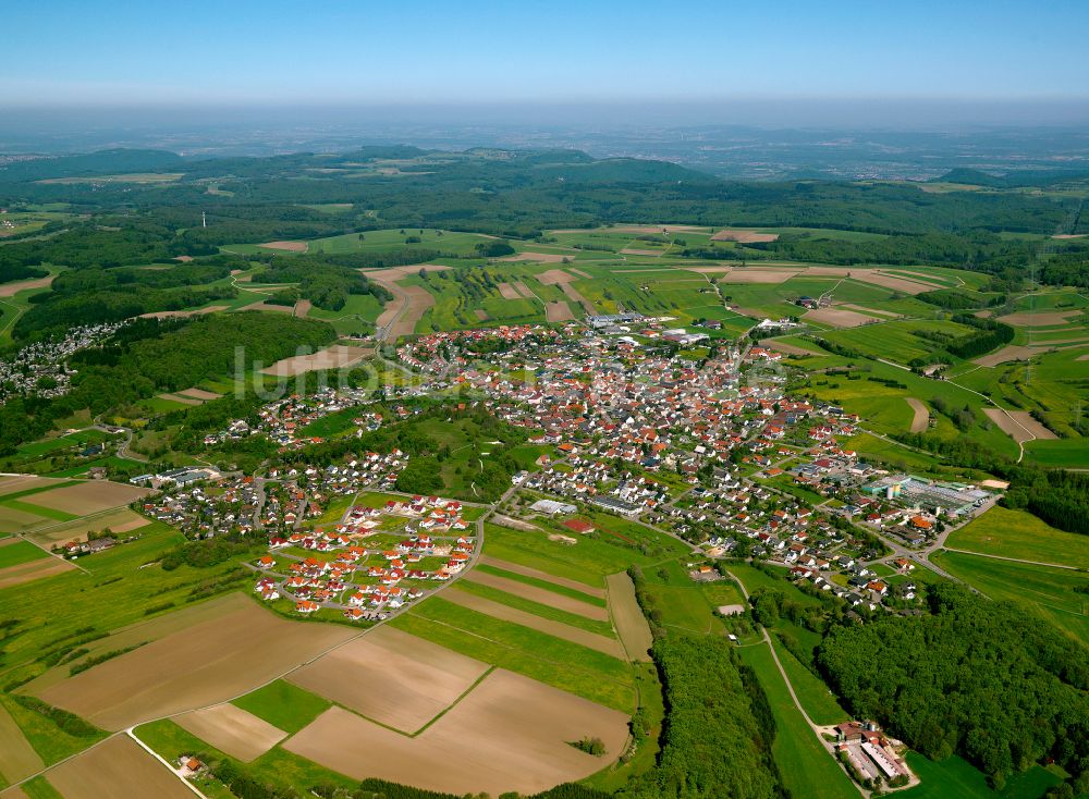 Luftaufnahme Westerheim - Stadtrand mit landwirtschaftlichen Feldern in Westerheim im Bundesland Baden-Württemberg, Deutschland