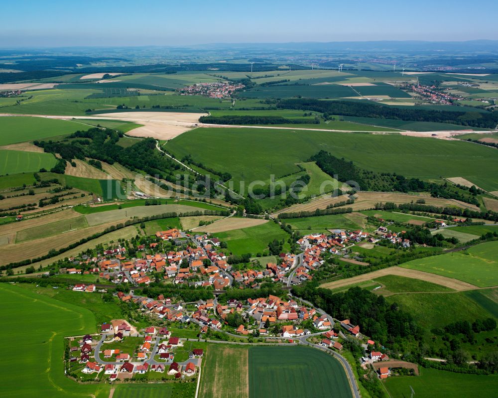 Luftaufnahme Westhausen - Stadtrand mit landwirtschaftlichen Feldern in Westhausen im Bundesland Thüringen, Deutschland