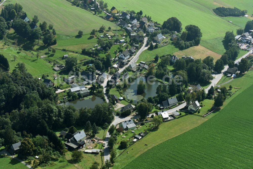 Aue aus der Vogelperspektive: Stadtteil Alberoda an der Alberodaer Straße und An den Teichen im Stadtgebiet in Aue im Bundesland Sachsen