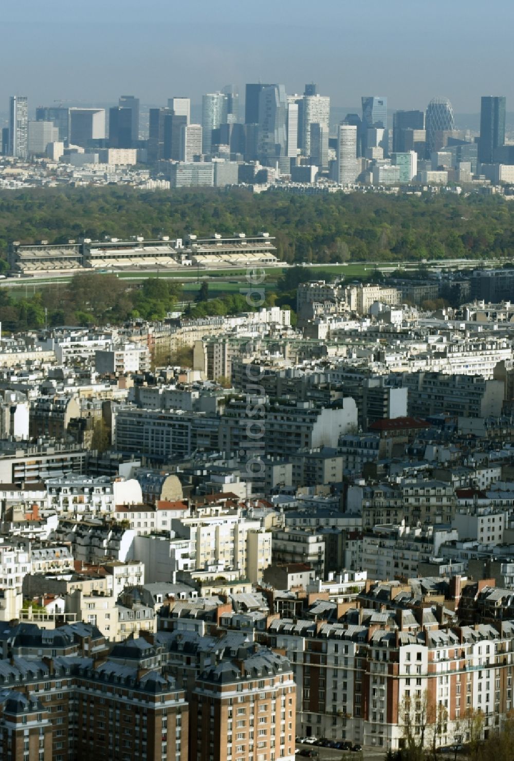 Paris von oben - Stadtteil Boulogne-Billancourt im Stadtgebiet in Paris in Ile-de-France, Frankreich