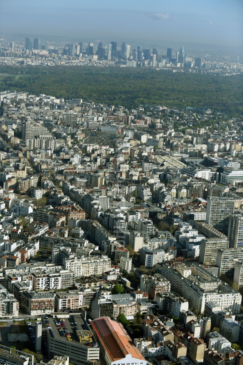 Paris von oben - Stadtteil Boulogne-Billancourt im Stadtgebiet in Paris in Ile-de-France, Frankreich